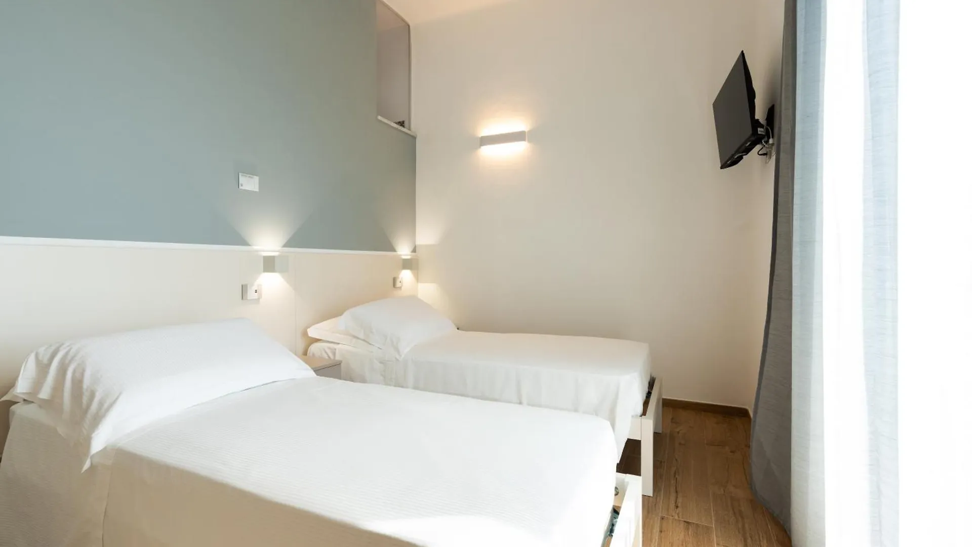 Le Camere Sui Colli La Spezia 0*,